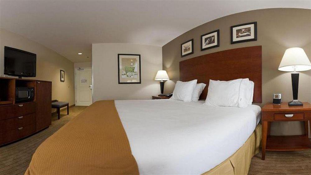 Holiday Inn Express & Suites Searcy By Ihg Exterior foto